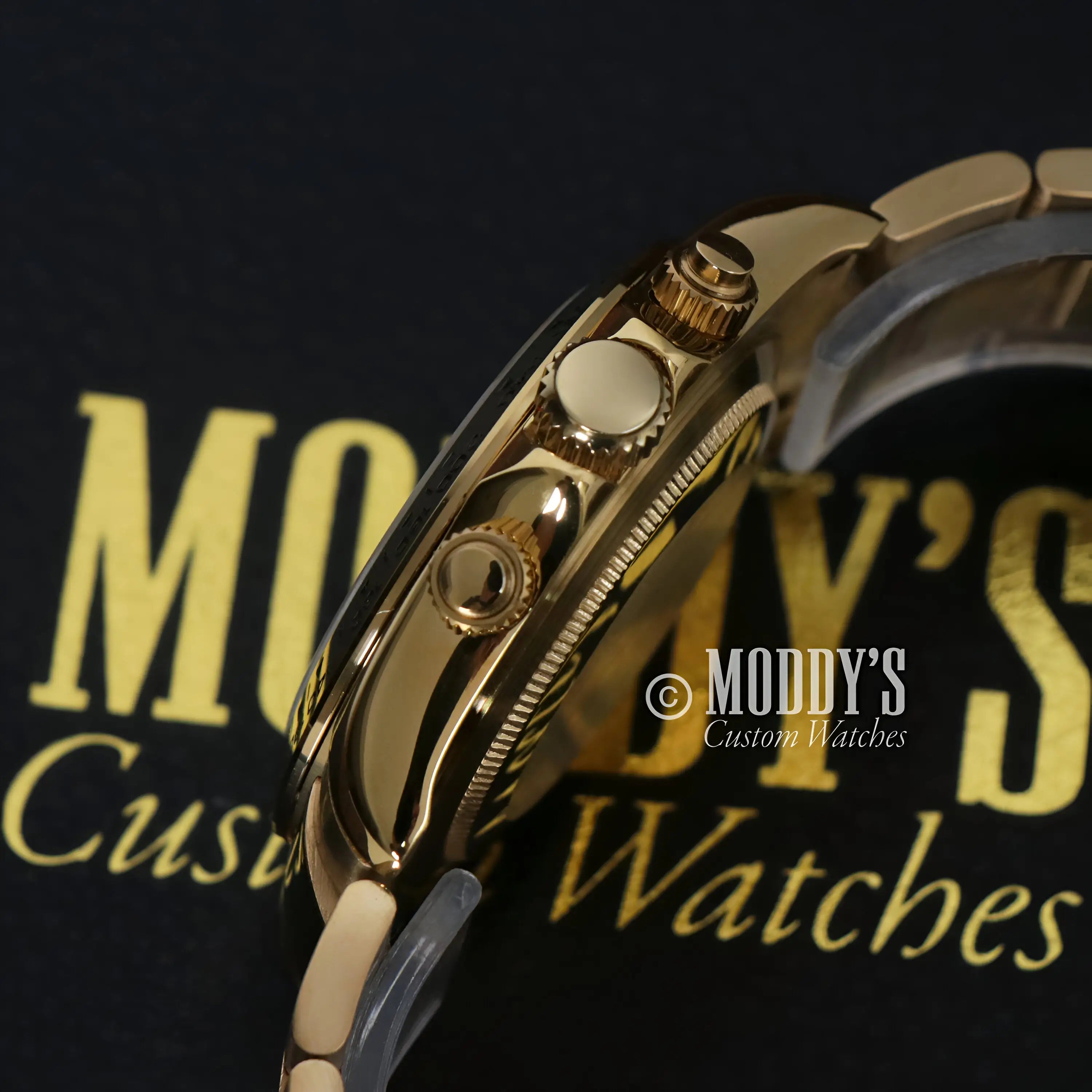 Seitona | Gold - Green