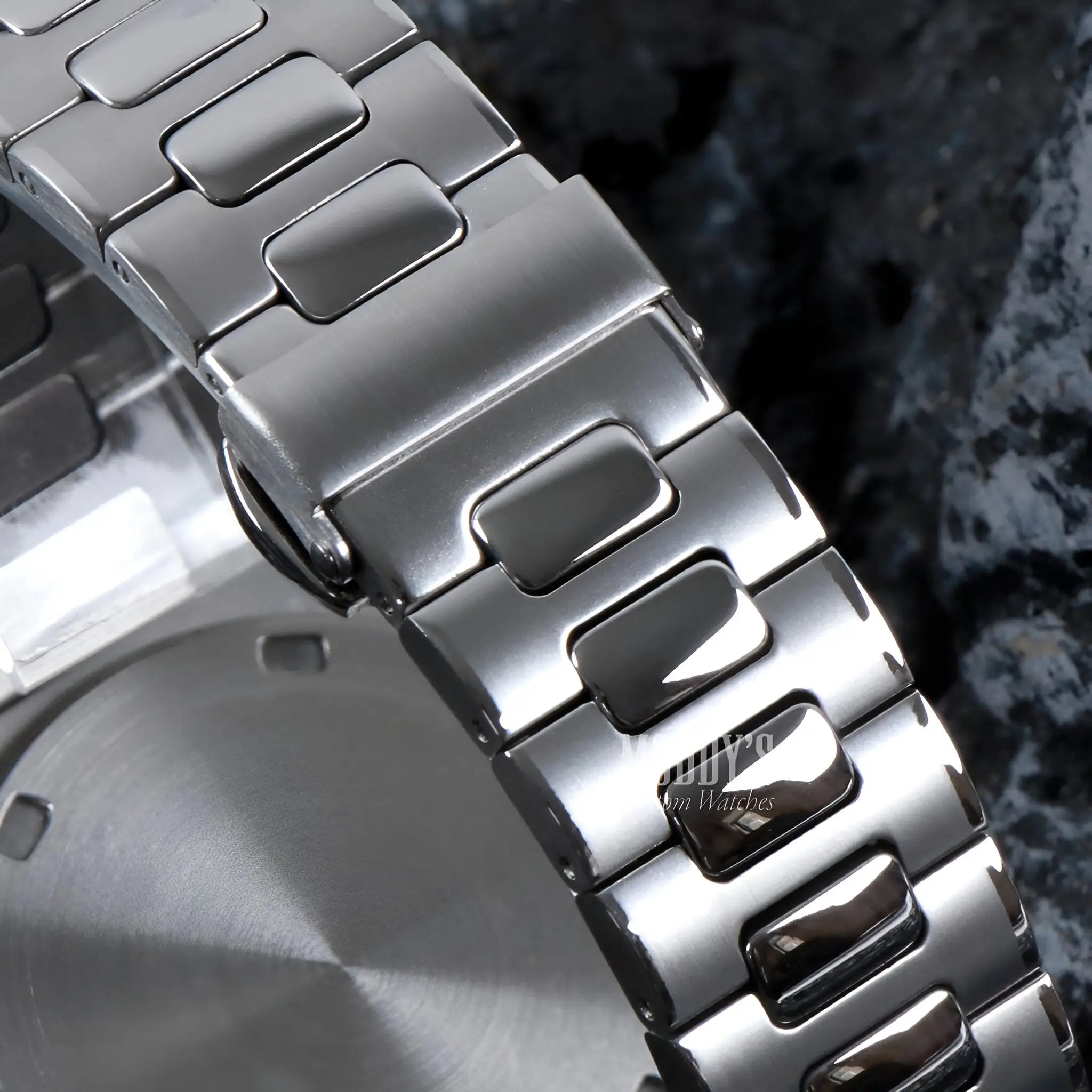 Nautiko | Metallic Green