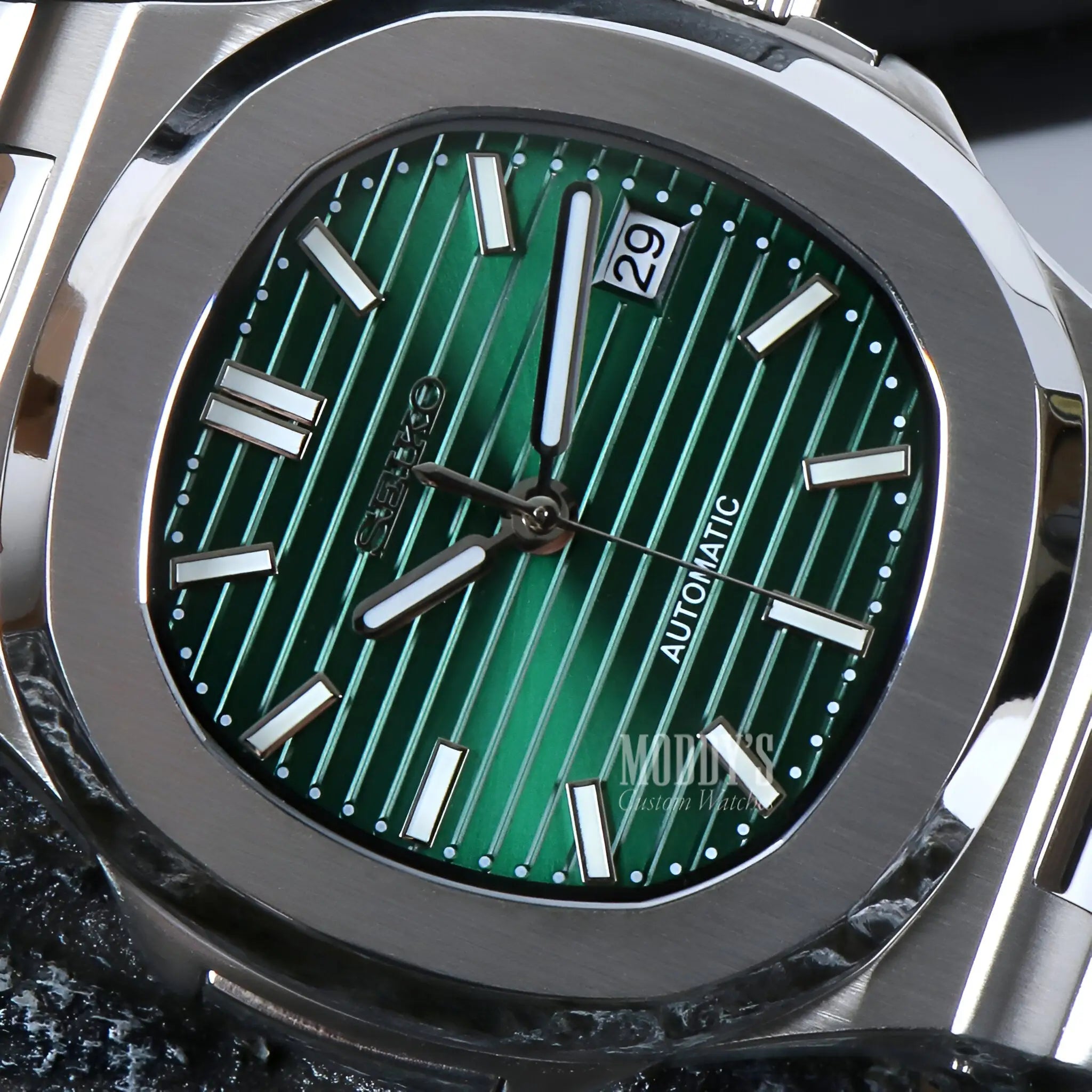 Nautiko | Metallic Green