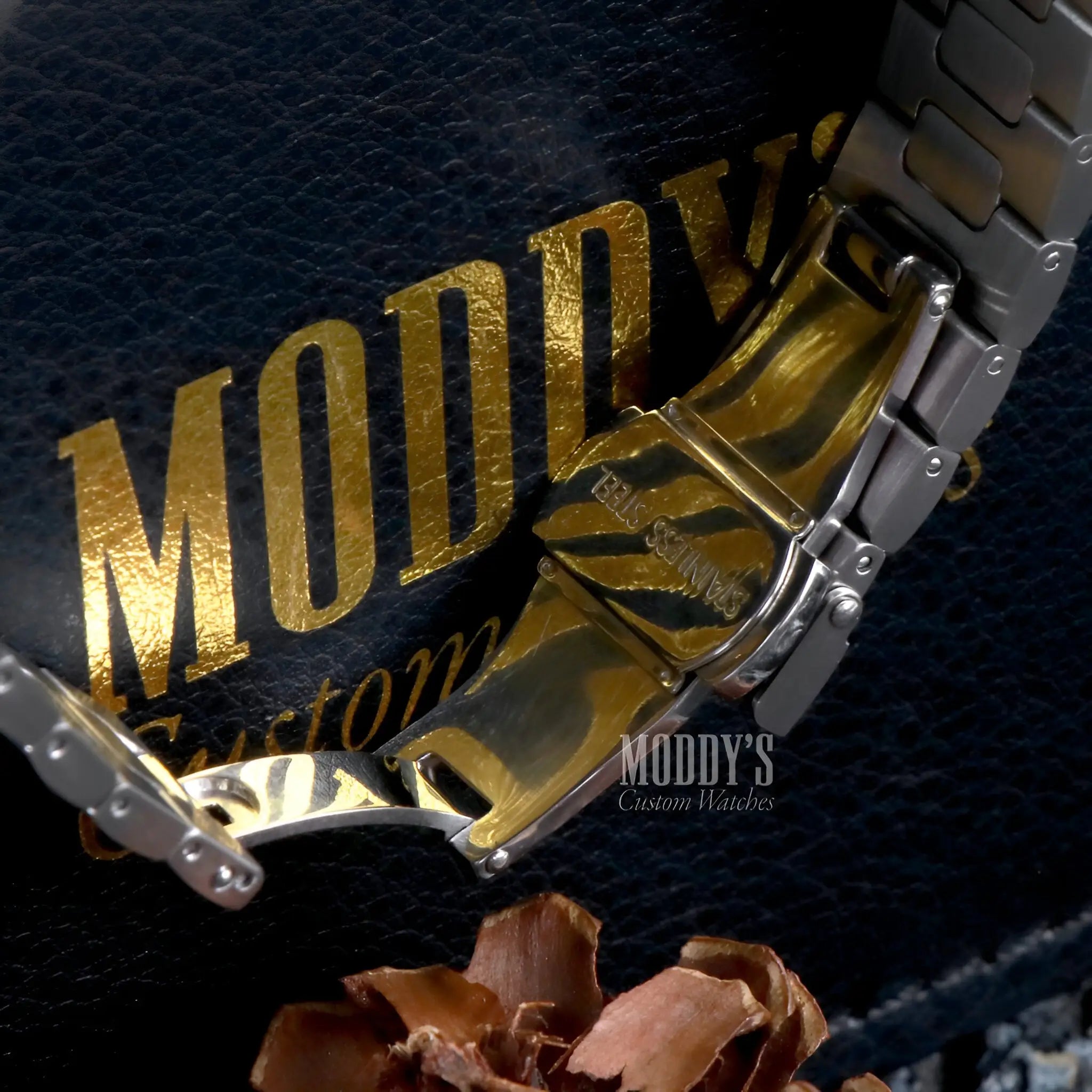 Nautiko | Olive Green Open Movement