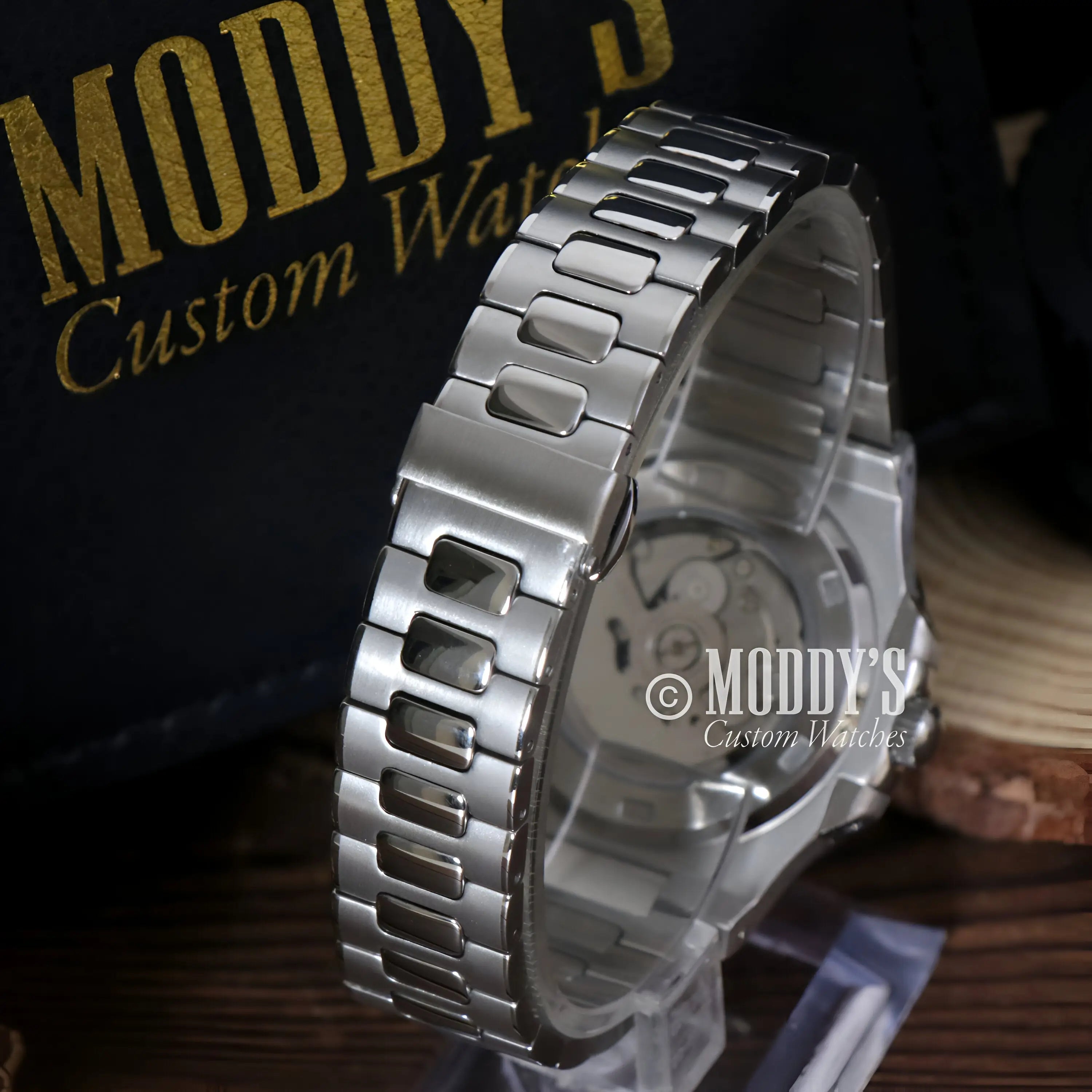 Nautiko | Minimalist Silver