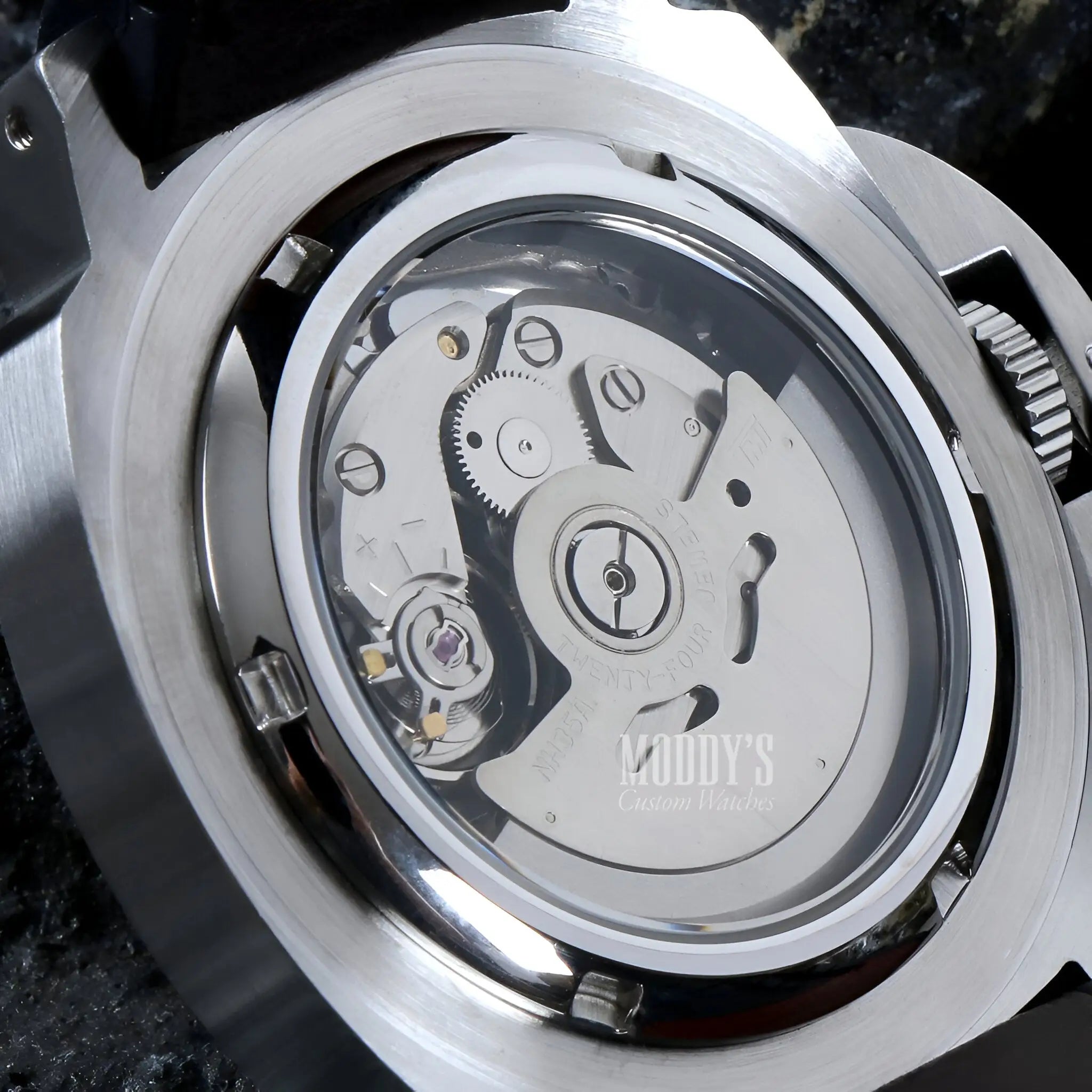 Paneiko | Black Rubber