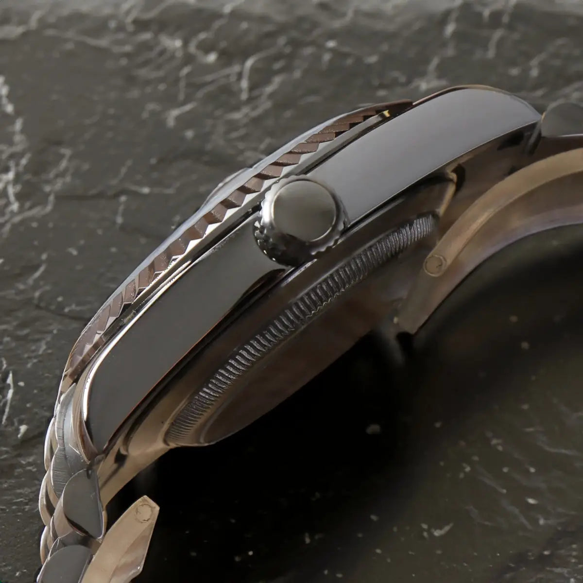 Justeiko | Roman | Black