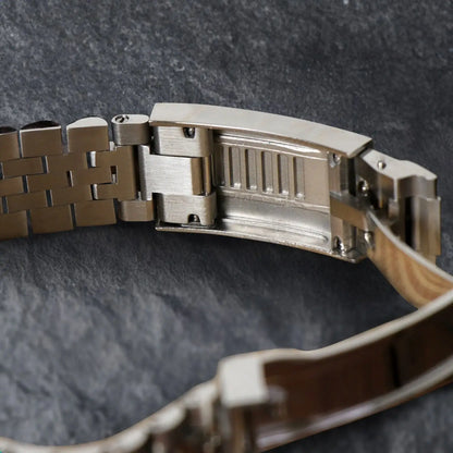 Masteiko | GMT | Bruce Wayne