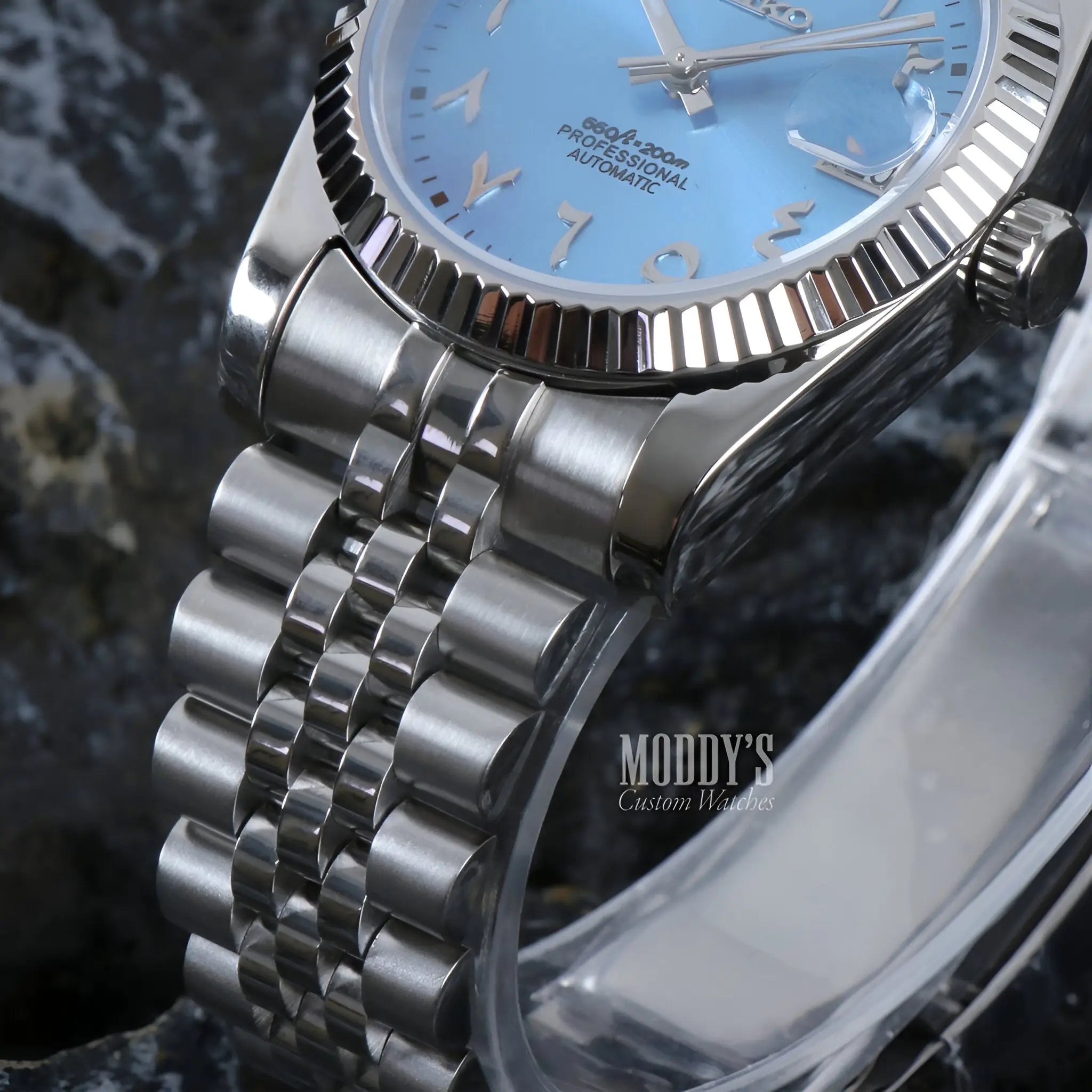 Seikojust | Ice Blue Arabic