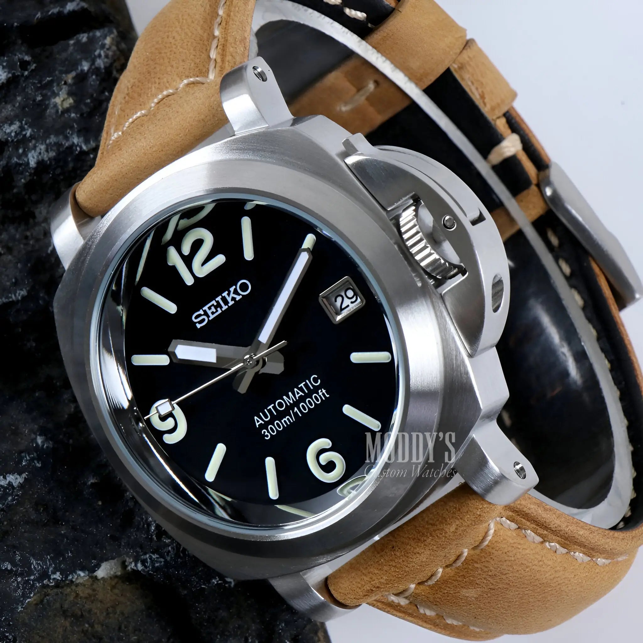 Paneiko | Sand Leather