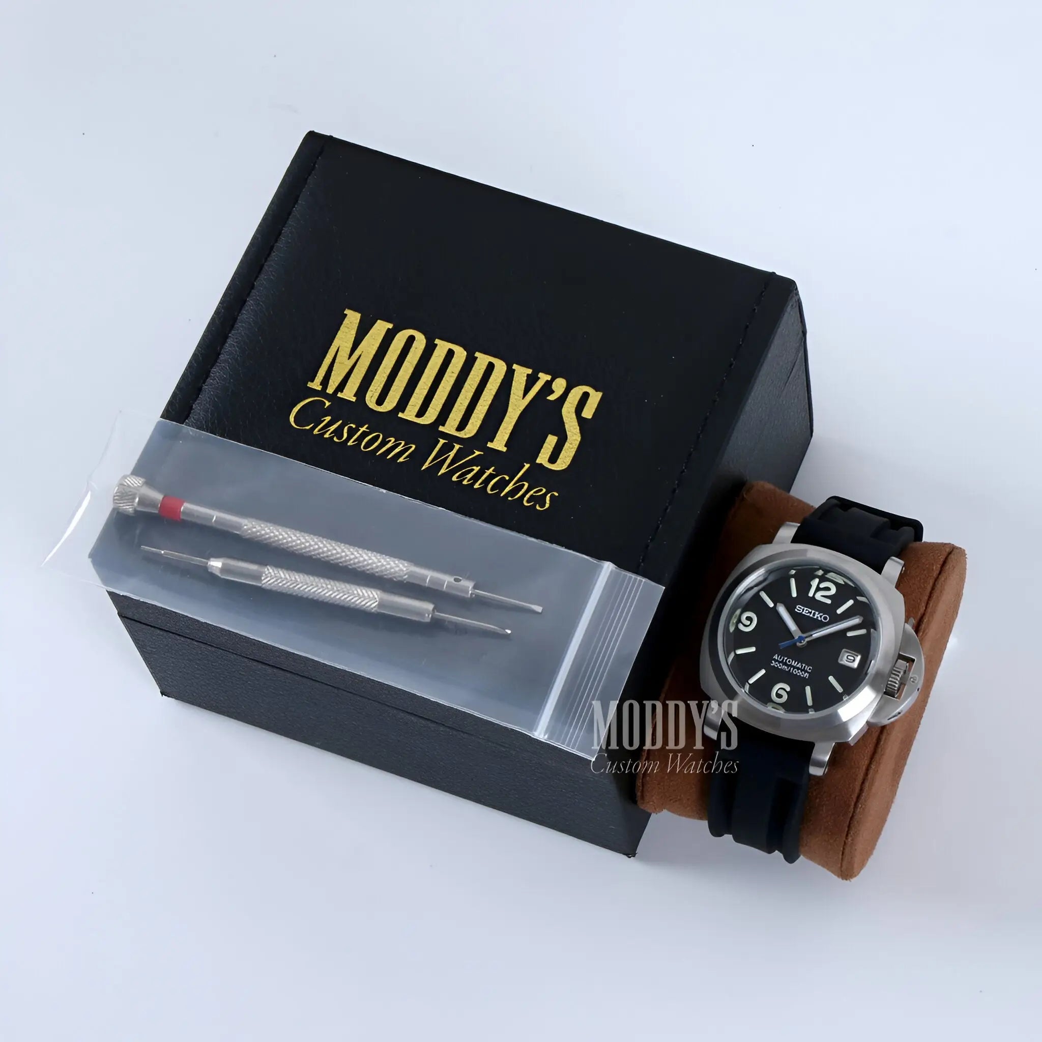 Paneiko | Black Rubber