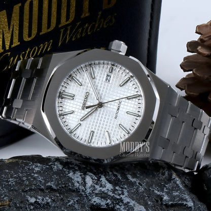 Royal Seikoak | White