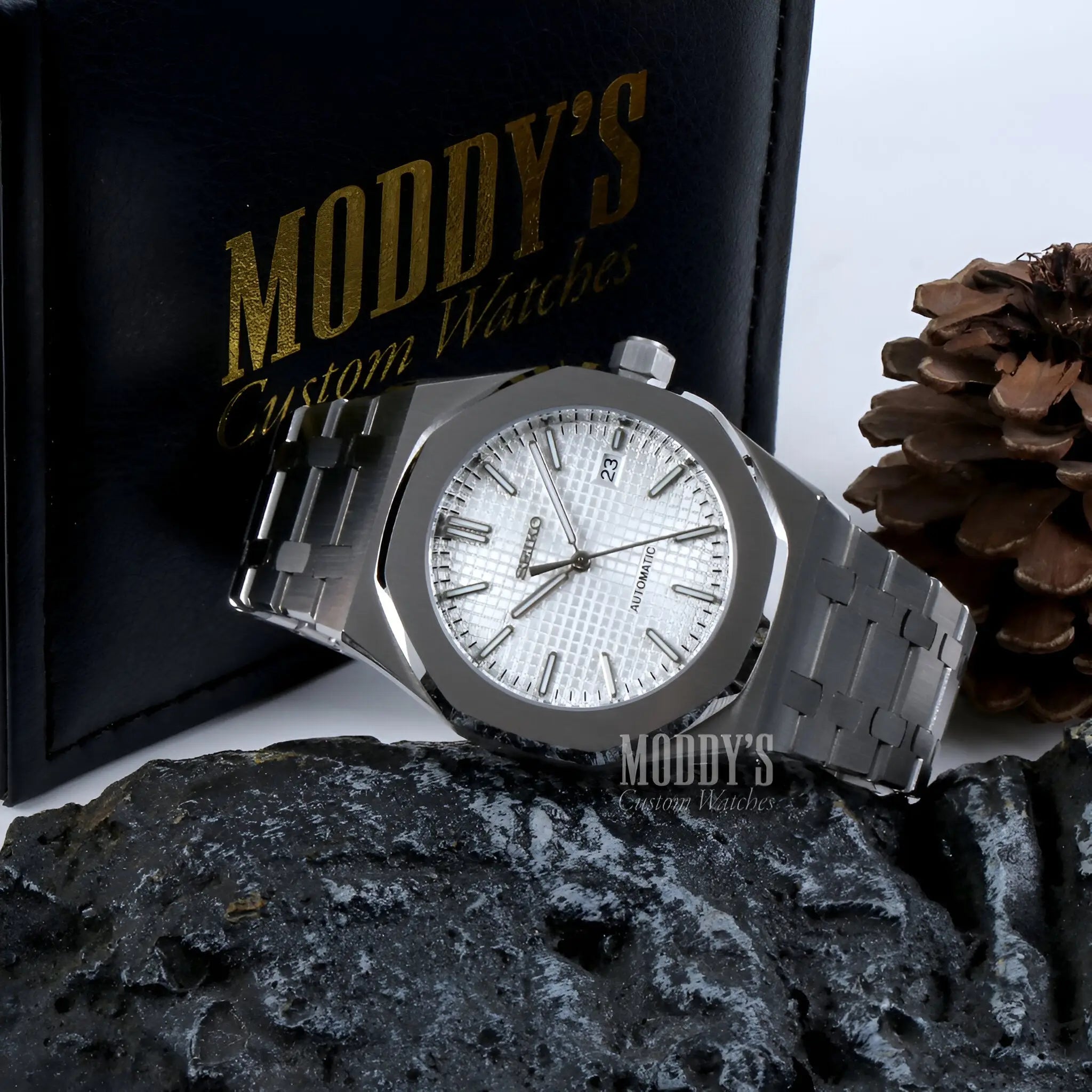 Royal Seikoak | White